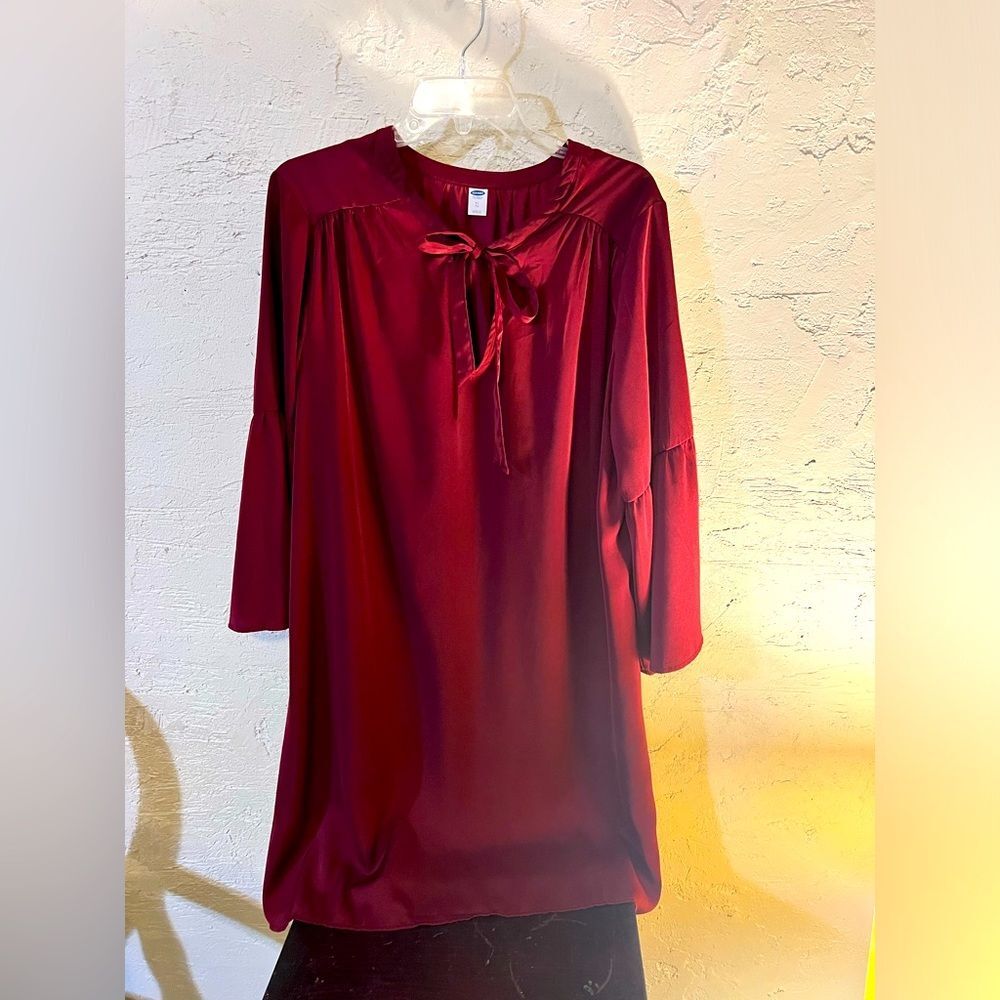Cherry Coke color silk look sheath dress from Old Navy -vneck w tie detail XL